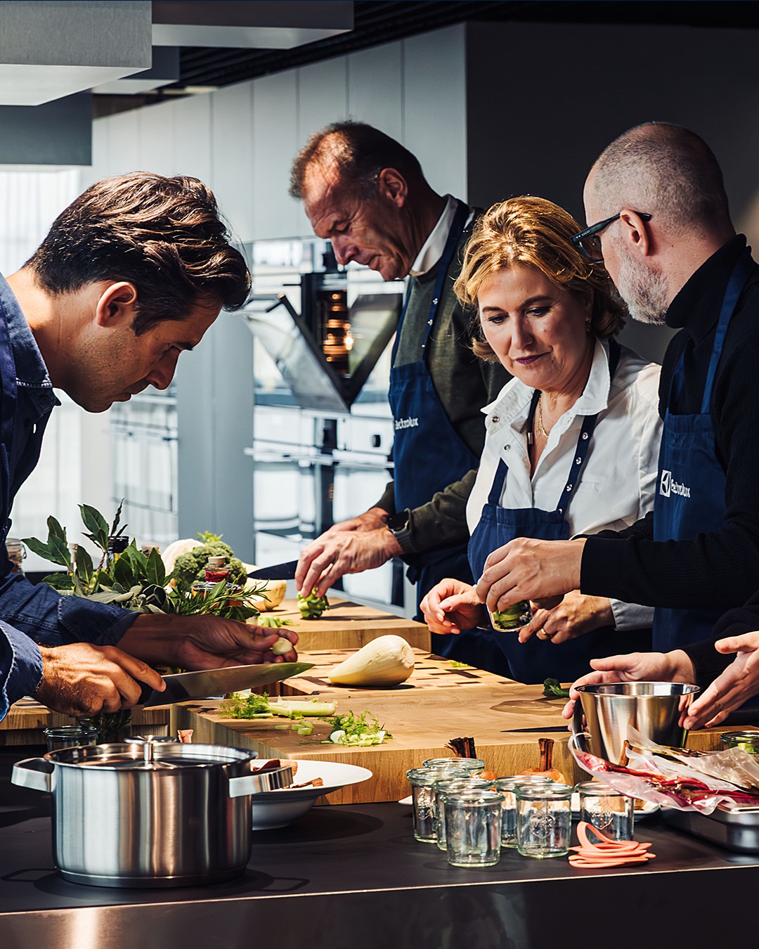In unserem «Kreativ Kochen» Kurs in der Taste Gallery erlebst du, wie einfach Genuss sein kann. 🥗
Du lernst, saisonale Produkte optimal zuzubereiten und sie möglichst vollständig zu verwerten – um Lebensmittelverschwendung zu vermeiden. Raffiniert, kreativ und überraschend einfach. ✨

Link in Bio.